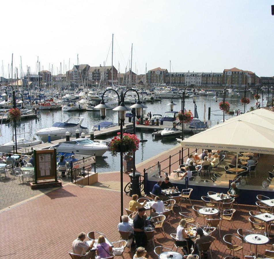 Eastbourne, Sovereign Harbour Holiday Home Exteriör bild